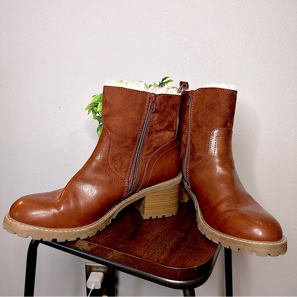 🎉HOST PICK🎉 Tan/Brown Faux Suede & Leather Heeled Boots - Picture 5 of 6